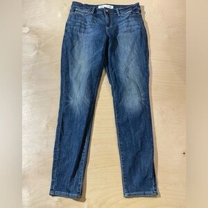 Signature Levi Strauss Mid Rise Skinny Jean 8 M 29 x 30 (CO)